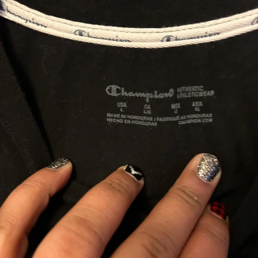 BLACK CHAMPION SMILEY PATCH TEE - Picture 4 of 7